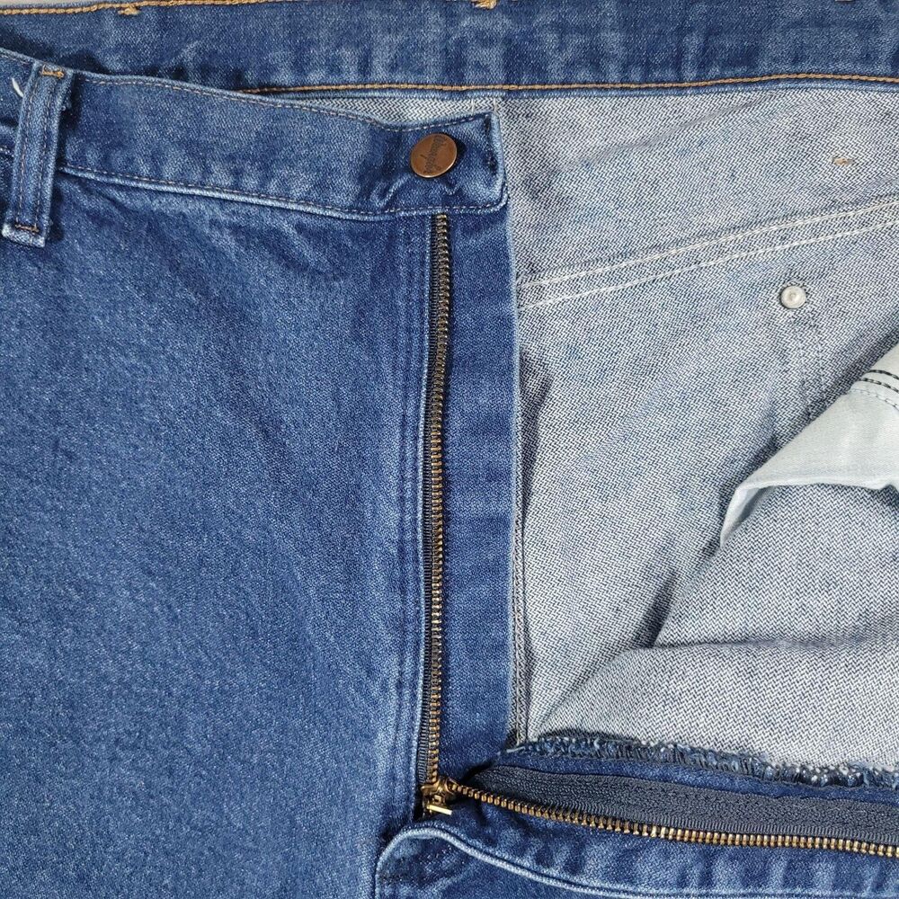 Wrangler Cowboy Cut Jeans Mens 42x30 Blue Med Wash Regular Taper Denim 13MWZPW - Picture 5 of 11